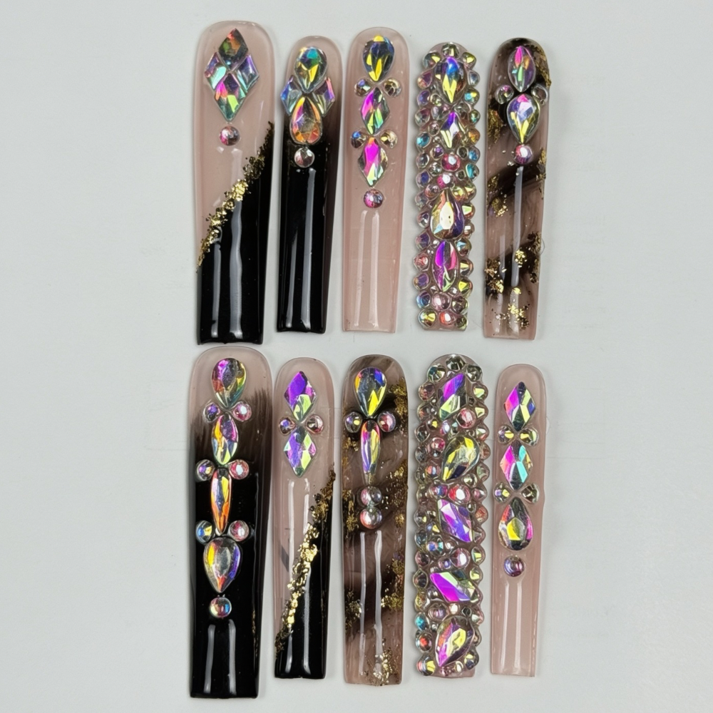 Handmade – 3D Rhinestone Luxury Design✨
