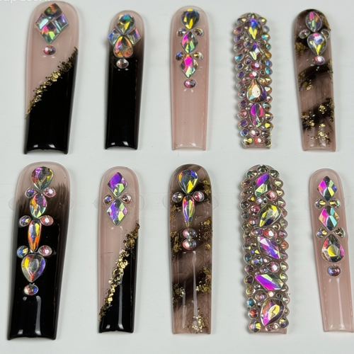 Handmade – 3D Rhinestone Luxury Design✨