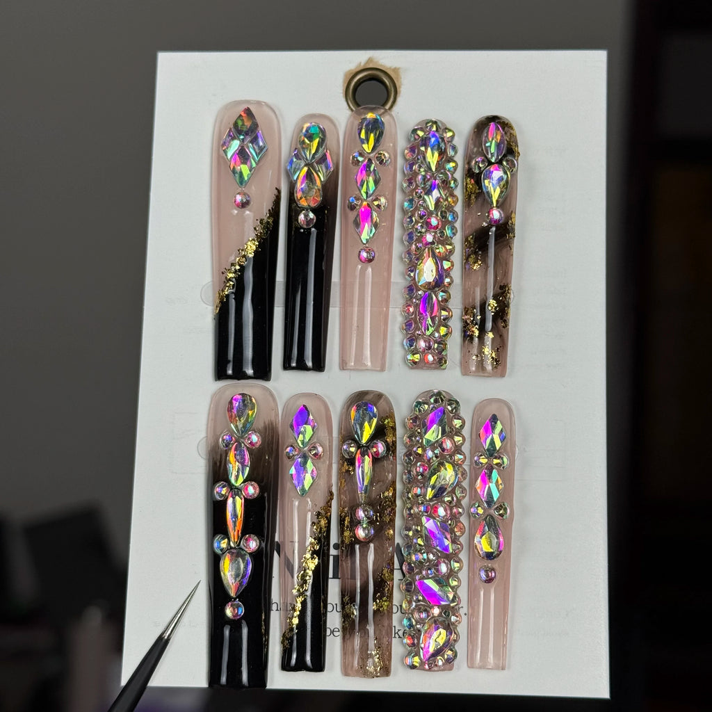 Handmade Luxury Press-On Nails – 3D Rhinestone & Gold Sequin Design✨